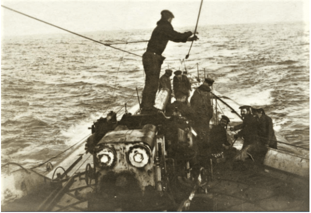 This image has an empty alt attribute; its file name is image020-1.png